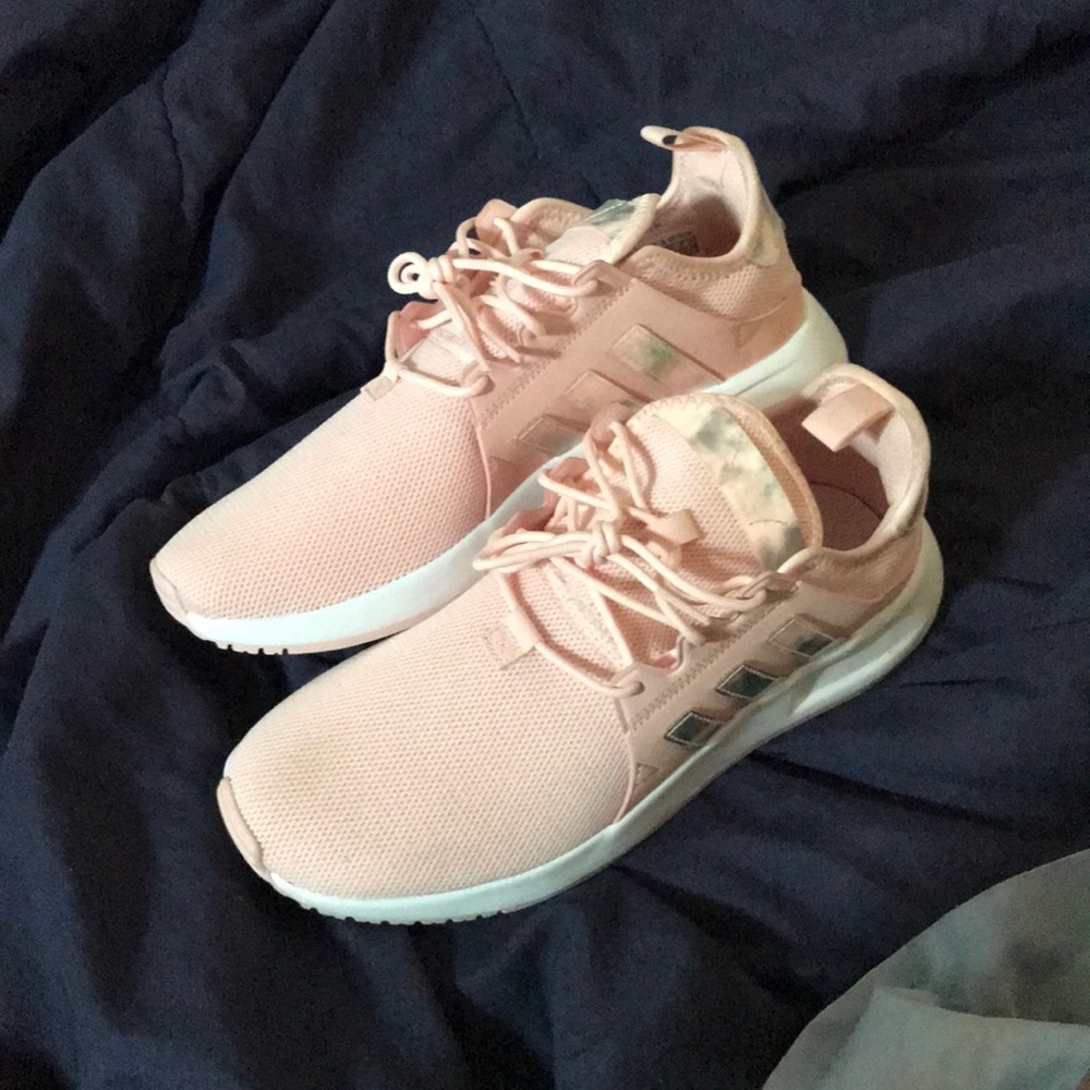 adidas pink sneakers